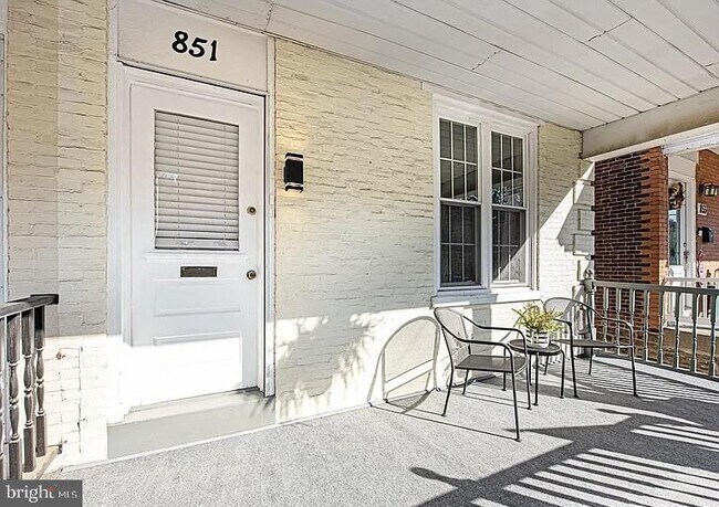 Building Photo - 851 South St