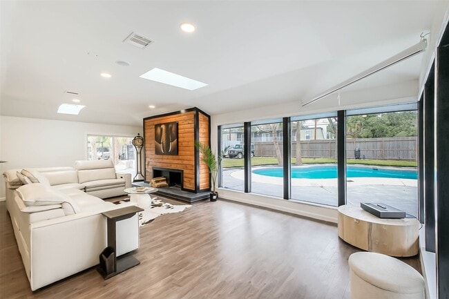 Building Photo - 7810 Nairn St