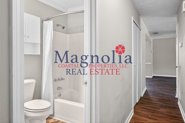 Building Photo - 3 bedroom 2 bathroom home in Richmond Hill GA