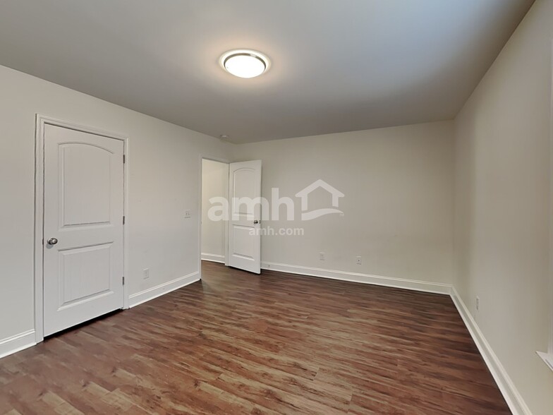 Building Photo - 109 Mountain Slope Ct