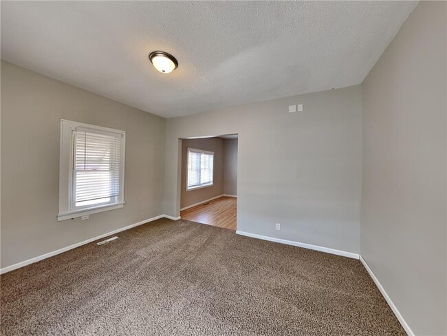 Building Photo - 4748 W 125th St