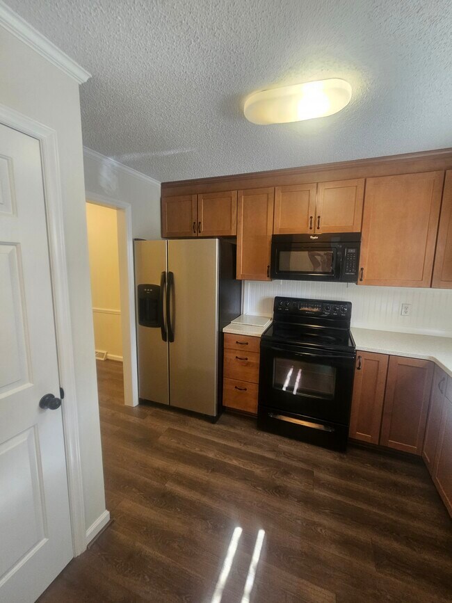 Building Photo - 103B Sunningdale