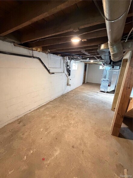 Building Photo - 1246 House Rd N