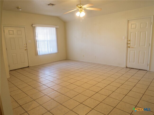 Building Photo - 2808 Edgefield St