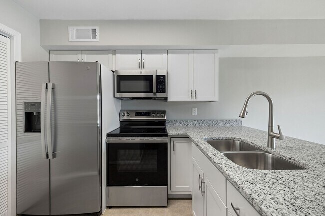 Building Photo - 5900 Patterson Ave