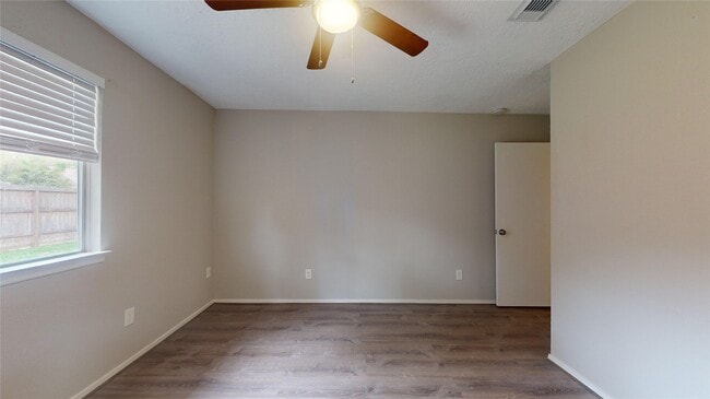 Building Photo - 2331 Barrington Pl Dr