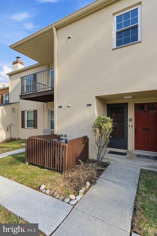 Building Photo - 463 Old Forge Crossing