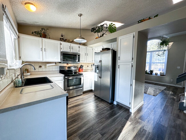 Building Photo - 4304 Horizonpoint Dr