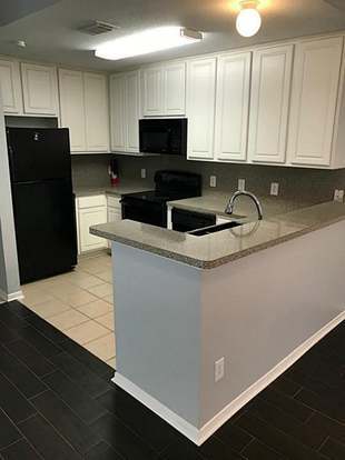Building Photo - 3804 Shire Valley Dr