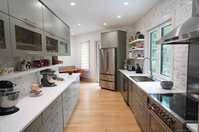 Building Photo - 9 Grey Fox Lane