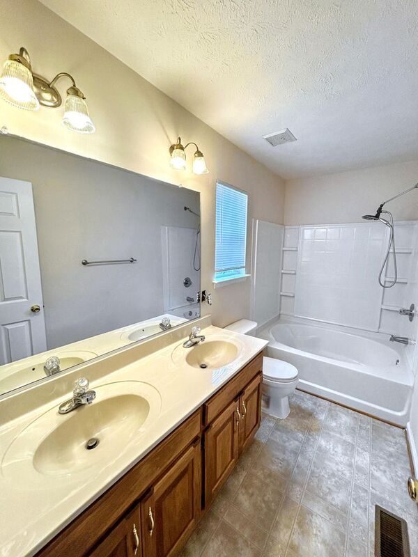 Building Photo - 845 Vail Ridge