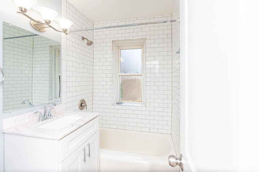 Building Photo - 227 Custer Ave