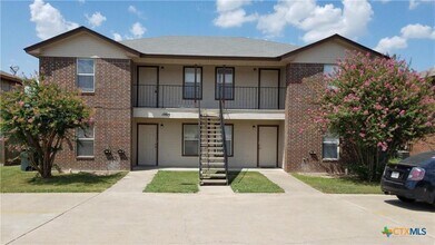 Building Photo - 1005 Circle M Dr