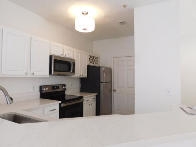 Building Photo - Condo Available At The Preserve of Indigo Run