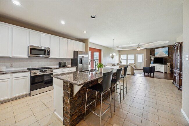 Building Photo - 919 E Tide Bay Cir