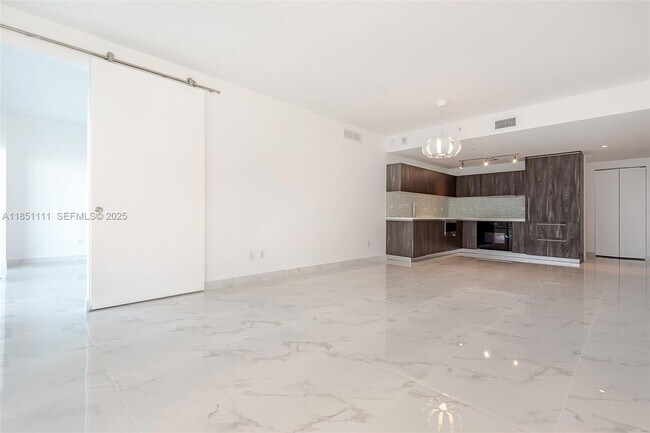 Building Photo - 3131 NE 7th Ave