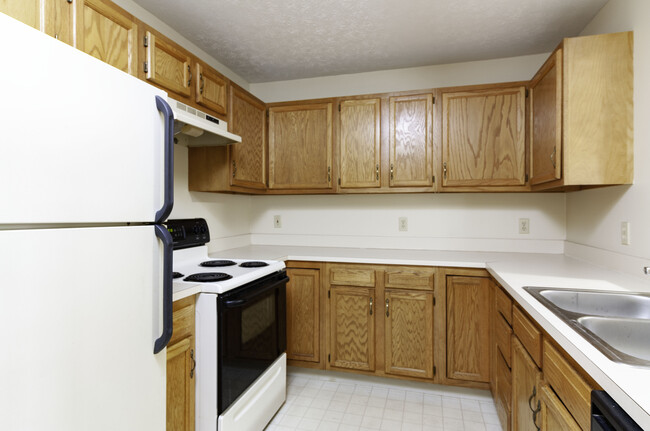 Kitchen - 2380 Wrens Dr S