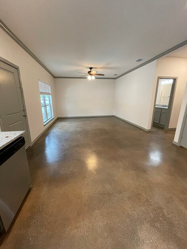 Building Photo - 4074 County Rd 152 W