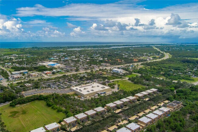 Building Photo - 11609 SE Florida Ave