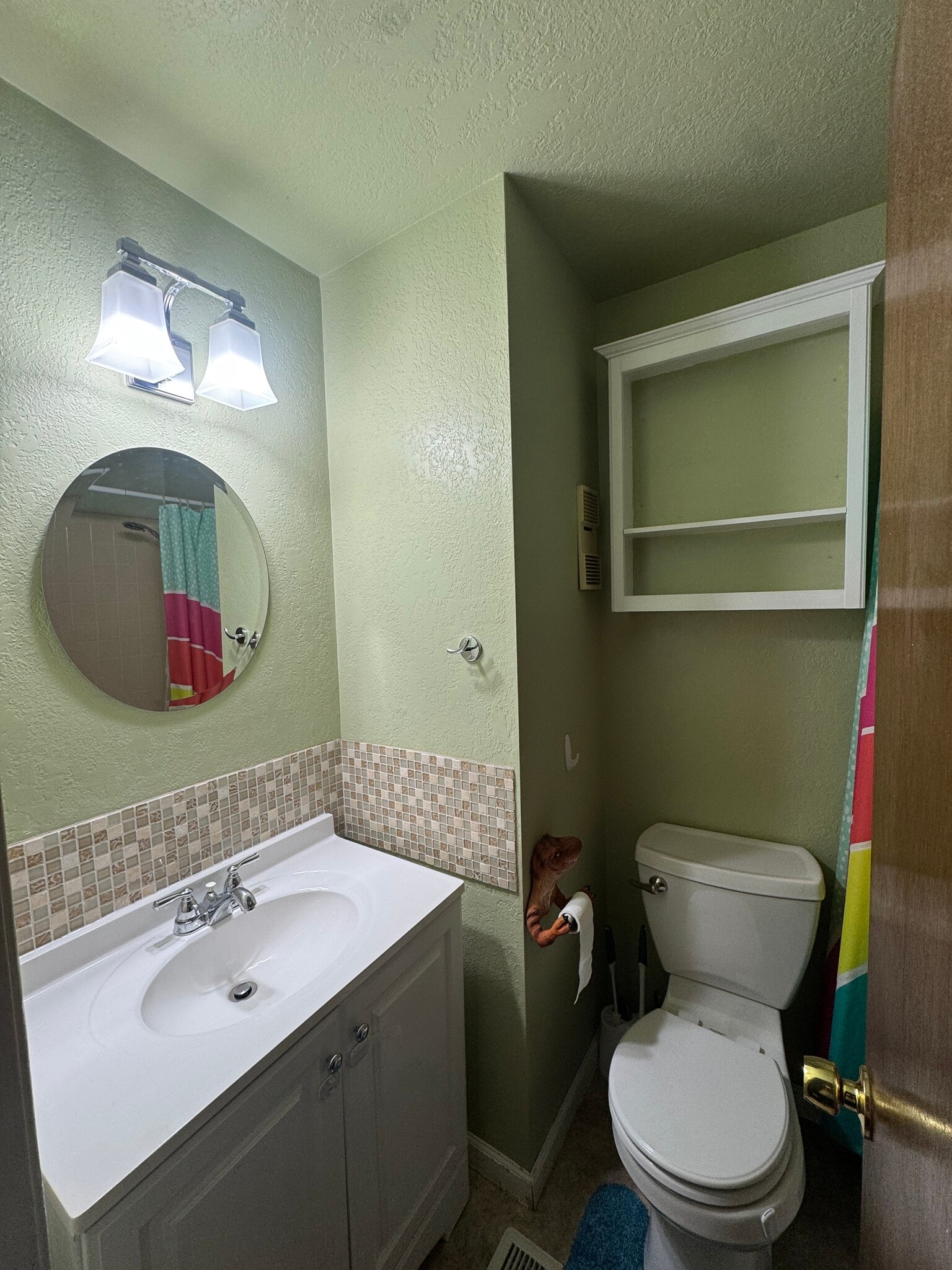 Guest Bathroom - 3685 Deep Haven Dr