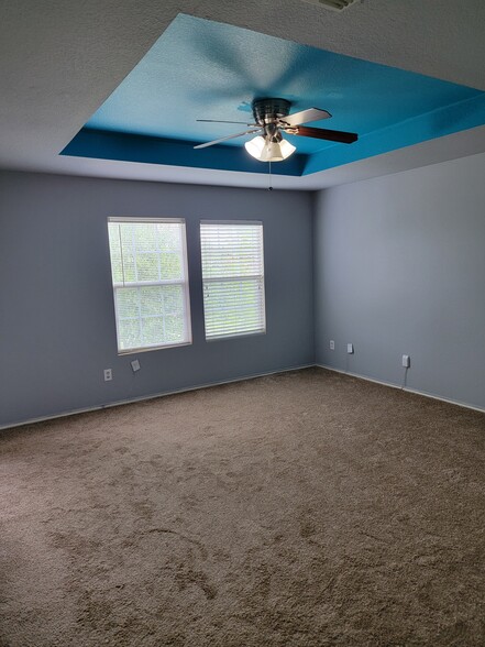 Building Photo - 1330 Rusk Dr