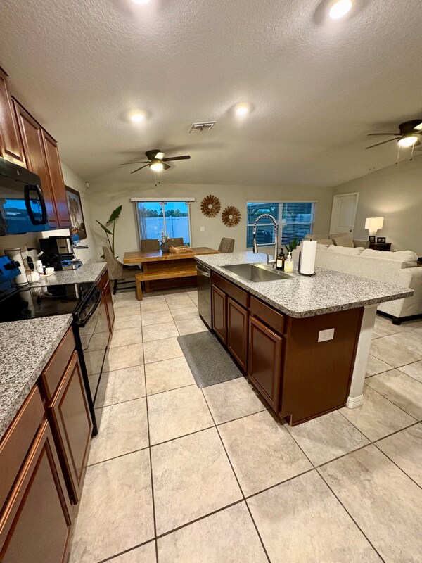 Building Photo - 1804 Broad Winged Hawk Dr