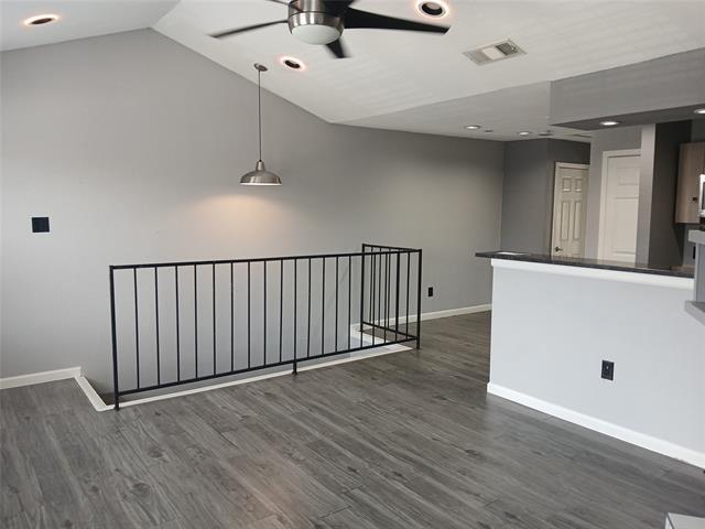 Building Photo - 2500 E Park Blvd