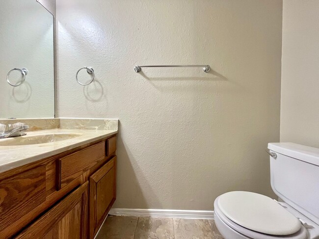 Building Photo - 3051 Olympia Dr