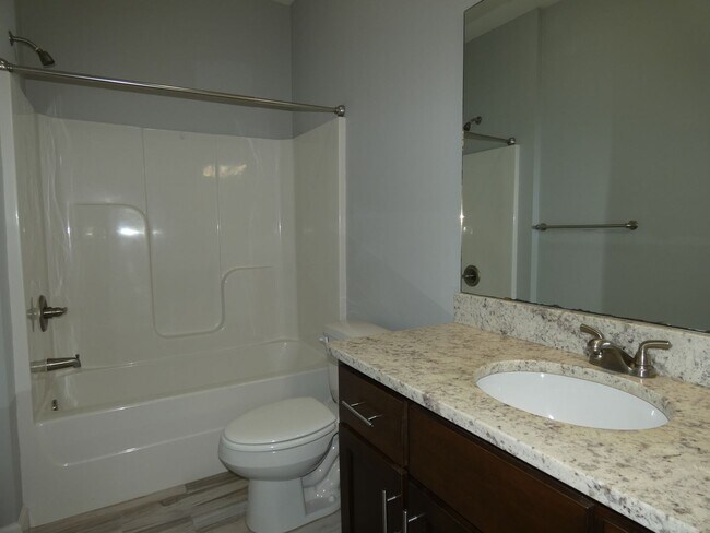 Building Photo - Spacious 3-Bedroom Home - Half Acre Lot