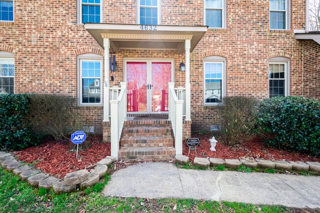 Building Photo - GORGEOUS 5 BEDROOM HOME LOCATED IN SALEM W...