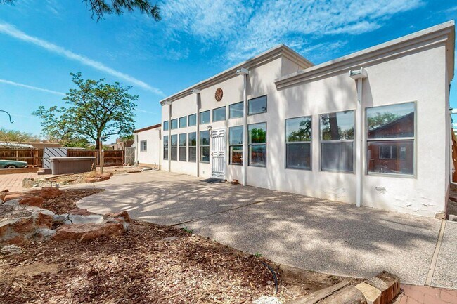 Building Photo - 4112 Cherrydale Ct NW