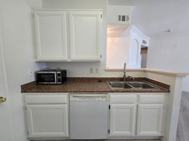 Building Photo - A Fabulous 2 Bedroom Condo at Vistana
