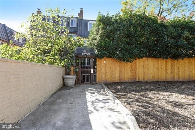 Building Photo - 1218 Eton Ct NW