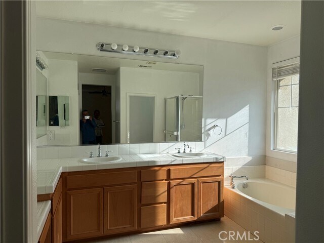 Building Photo - 1147 Glenwood Ct