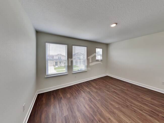 Building Photo - 33942 Thyme Dr