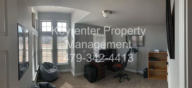 Building Photo - Beautiful Orchard Park Home!