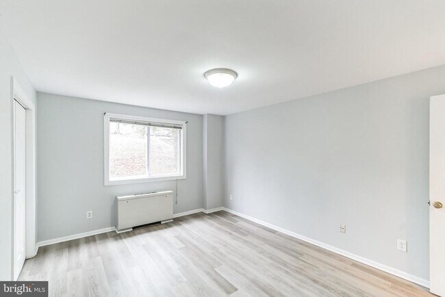 Building Photo - 750 S Dickerson St