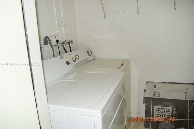 Building Photo - 1701 NW 75th Ave