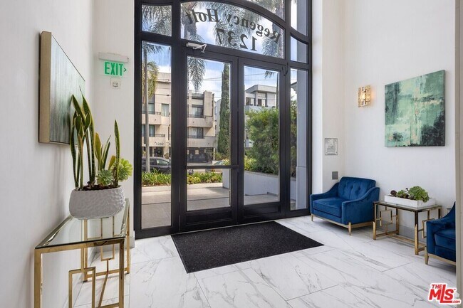 Building Photo - 1237 S Holt Ave