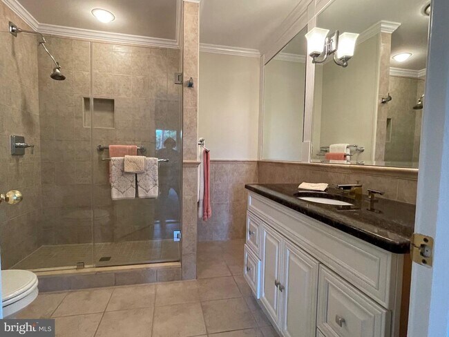 Building Photo - 9715 Whitley Park Pl