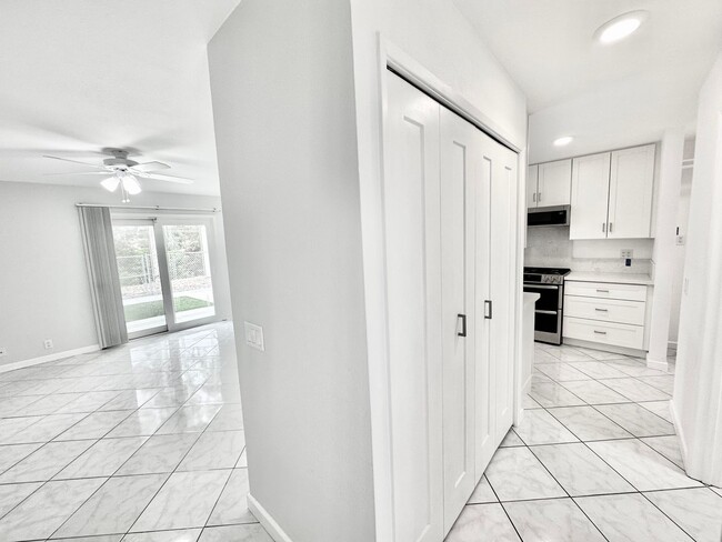 Building Photo - 12175 Wilsey Way