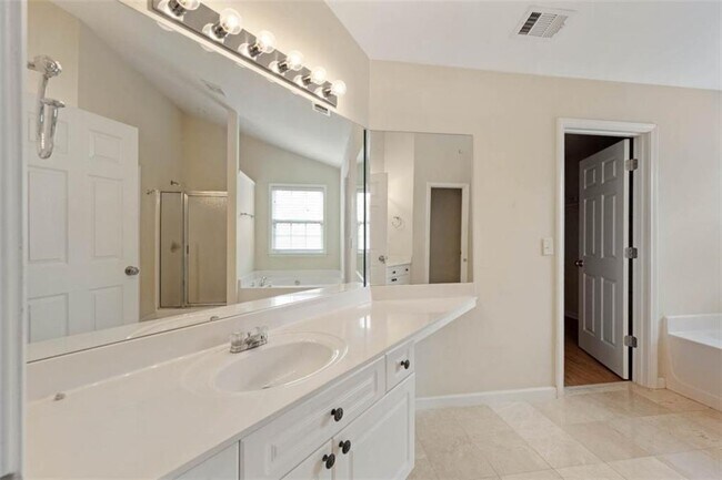 Building Photo - 773 Van Briggle Path NE