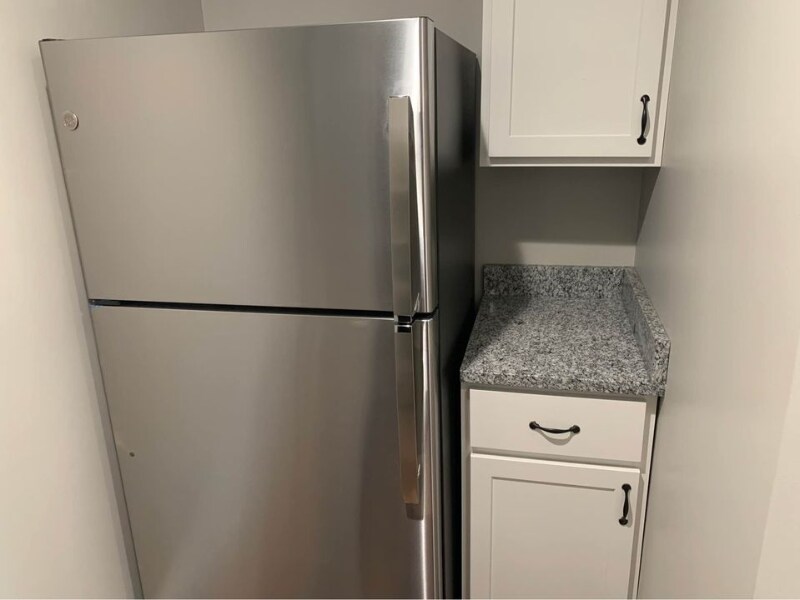 Building Photo - 8 College Ave