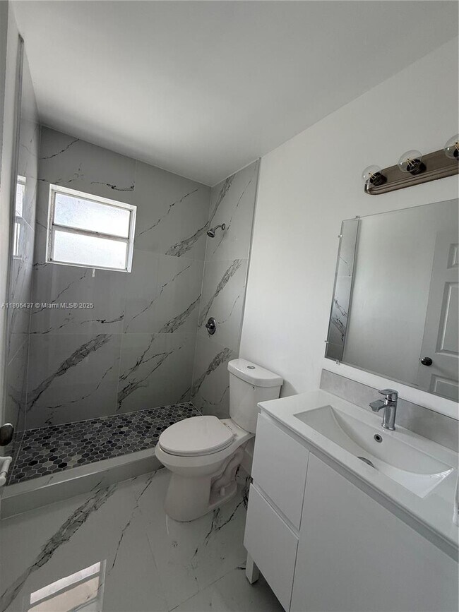 Building Photo - 5461 W 24th Ave