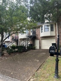 Building Photo - 246 Woodcastle Dr