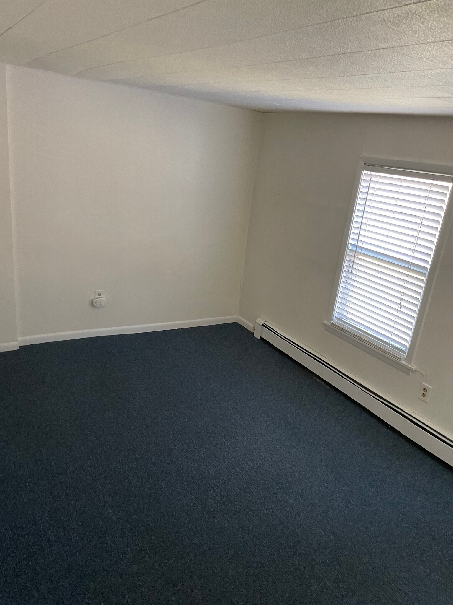 Building Photo - 2208 NY-22