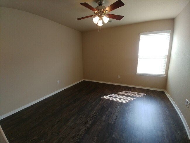 Building Photo - 4468 W Sweetgum Ln