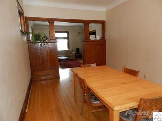 Building Photo - 3+ Bedroom / 2 Bath Single Family Home Ava...