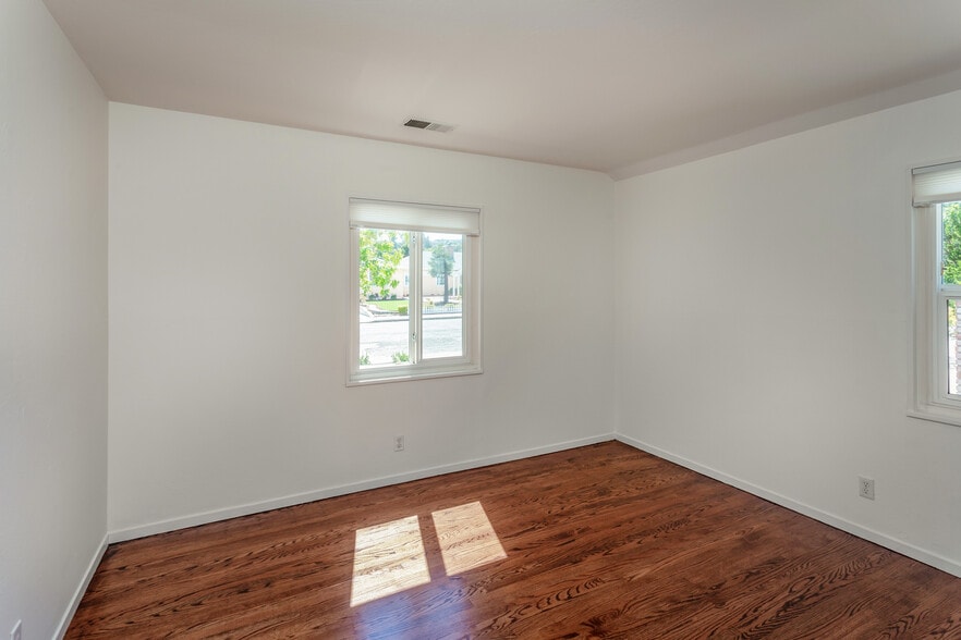 Bedroom 3 - 940 Sequoia Ave