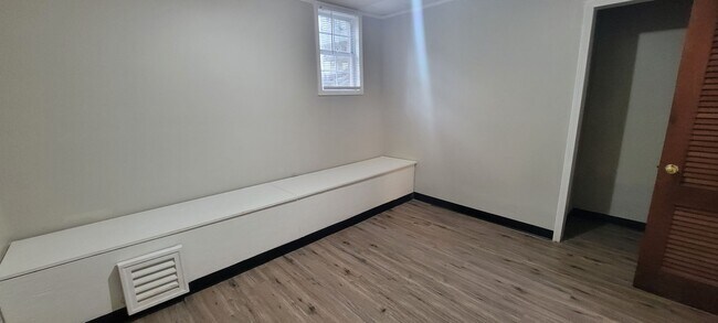 Building Photo - 3 Bedroom 2 Bathroom SW Huntsville